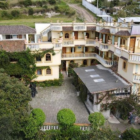 Hostal Curinan Hotel Otavalo Exterior photo