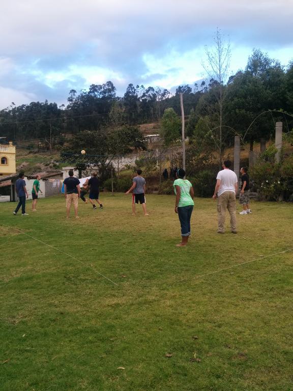 Hostal Curinan Hotel Otavalo Exterior photo