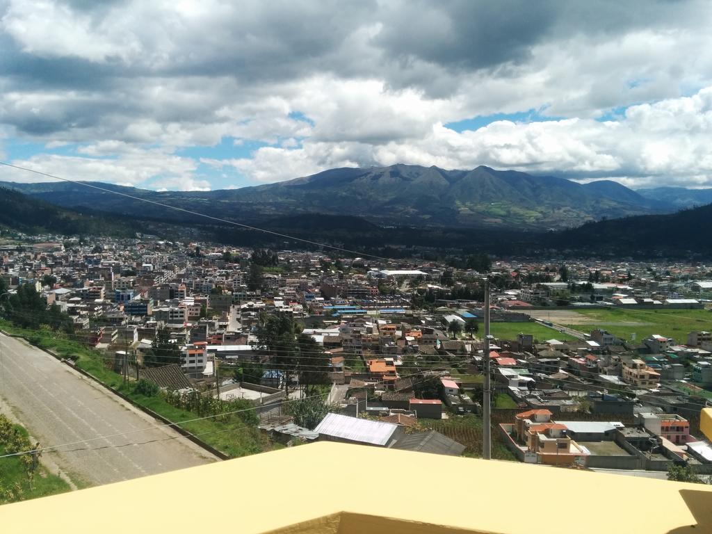 Hostal Curinan Hotel Otavalo Exterior photo