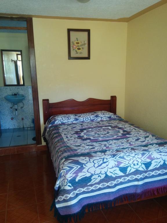 Hostal Curinan Hotel Otavalo Room photo