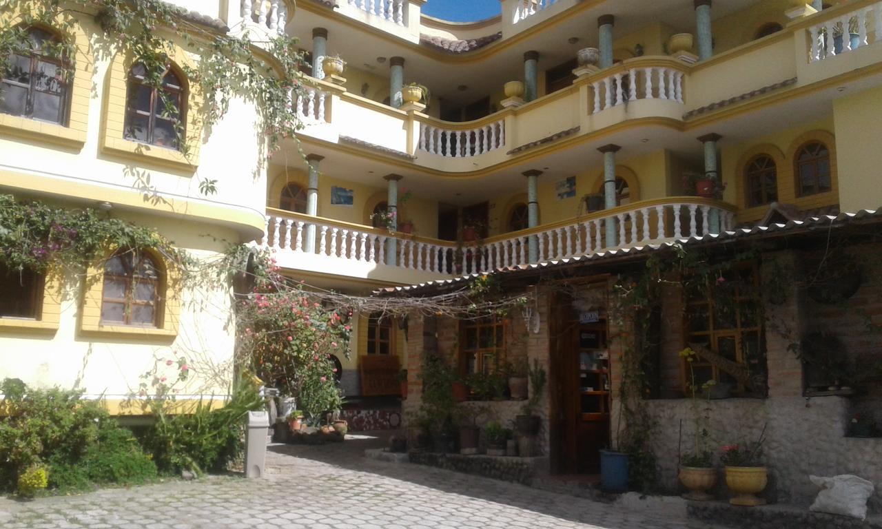 Hostal Curinan Hotel Otavalo Exterior photo