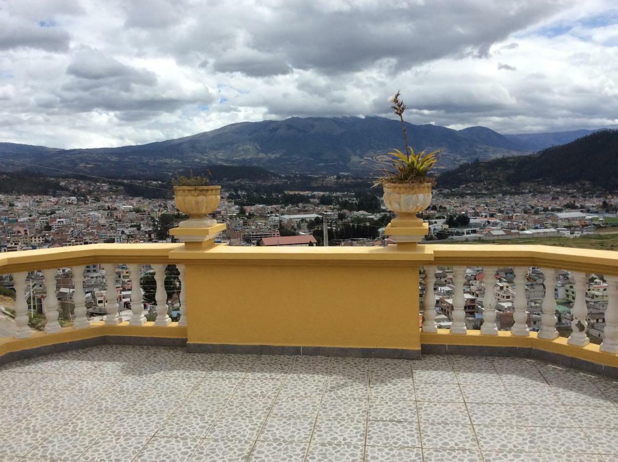 Hostal Curinan Hotel Otavalo Exterior photo