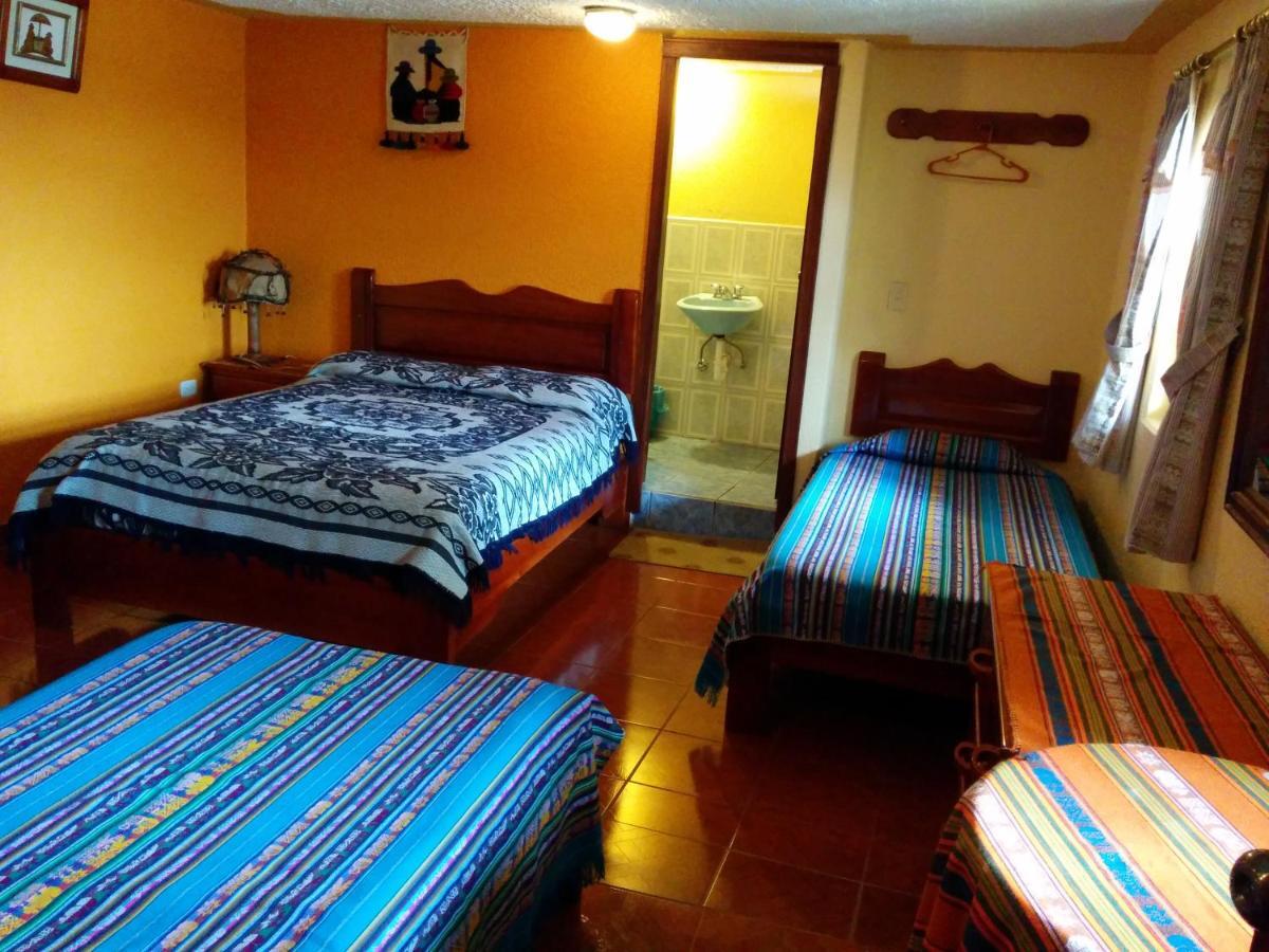 Hostal Curinan Hotel Otavalo Exterior photo