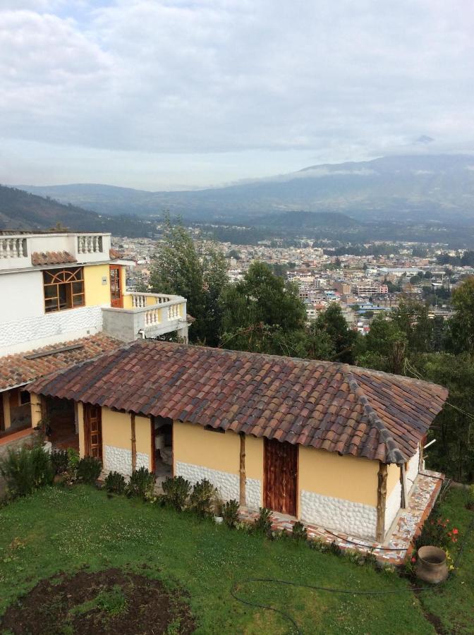 Hostal Curinan Hotel Otavalo Exterior photo